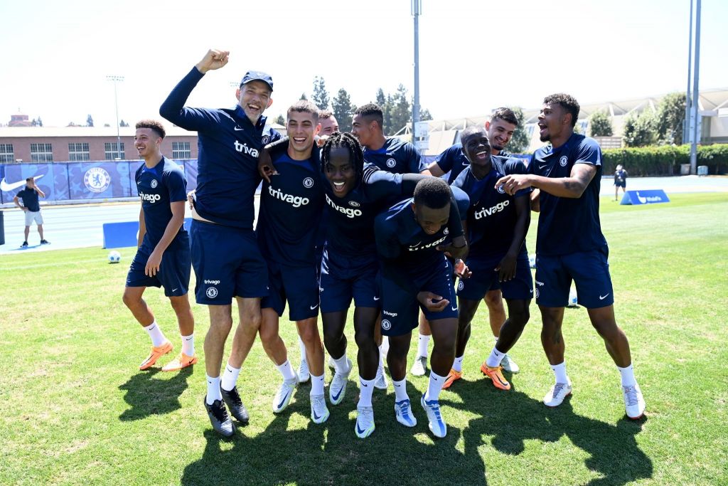 Thomas Tuchel celebrates with his Chelsea players