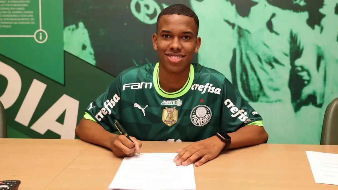 Estevao Willian signs a professional deal. Estevao Willian signs a professional deal.