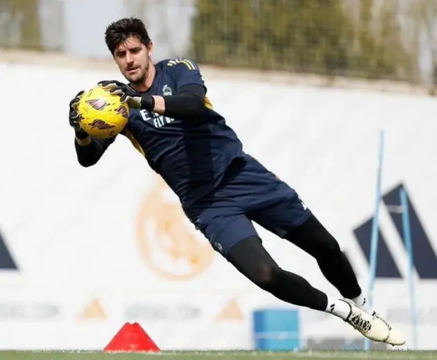 Thibaut Courtois catches on mid air