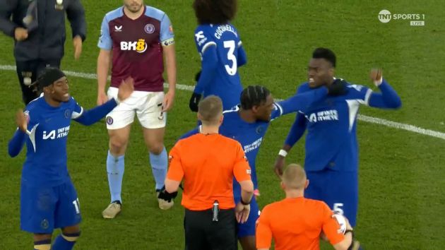 Noni Madueke and Benoit Badiashile lose it at the referee.