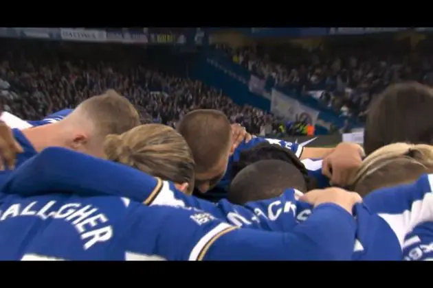 Chelsea huddle in pre-match team talk