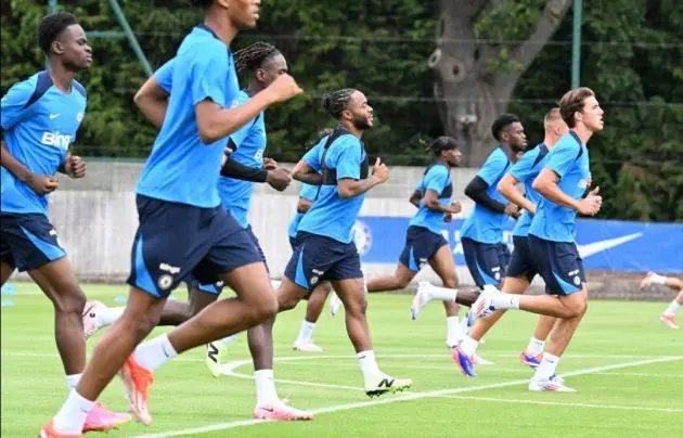 Chelsea players running in preseason.