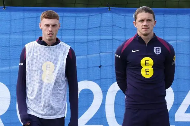 Cole Palmer and Conor Gallagher in England training.Cole Palmer and Conor Gallagher in England training.