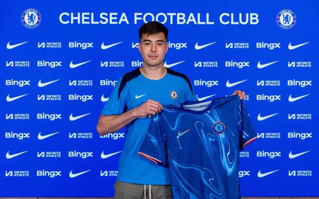 Aaron Anselmino signs for Chelsea!