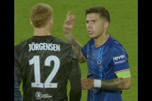 Enzo Fernandez has conversation with Filip Jorgensen