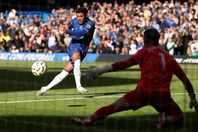 Jadon Sancho hits a shot at Stamford Bridge. (Photo by Richard Heathcote/Getty Images)