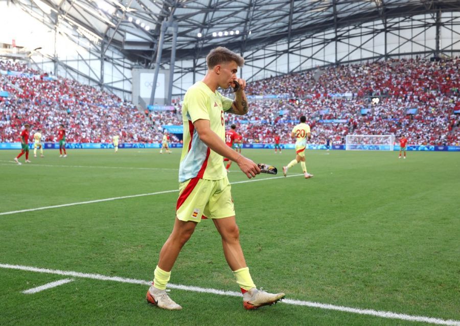 Pablo Barrios in action for Spain (Photo by Alex Livesey/Getty Images)