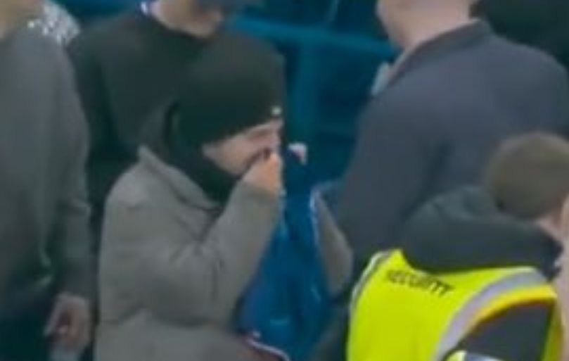 A fan sniffs Enzo Fernandez's shorts after full time.