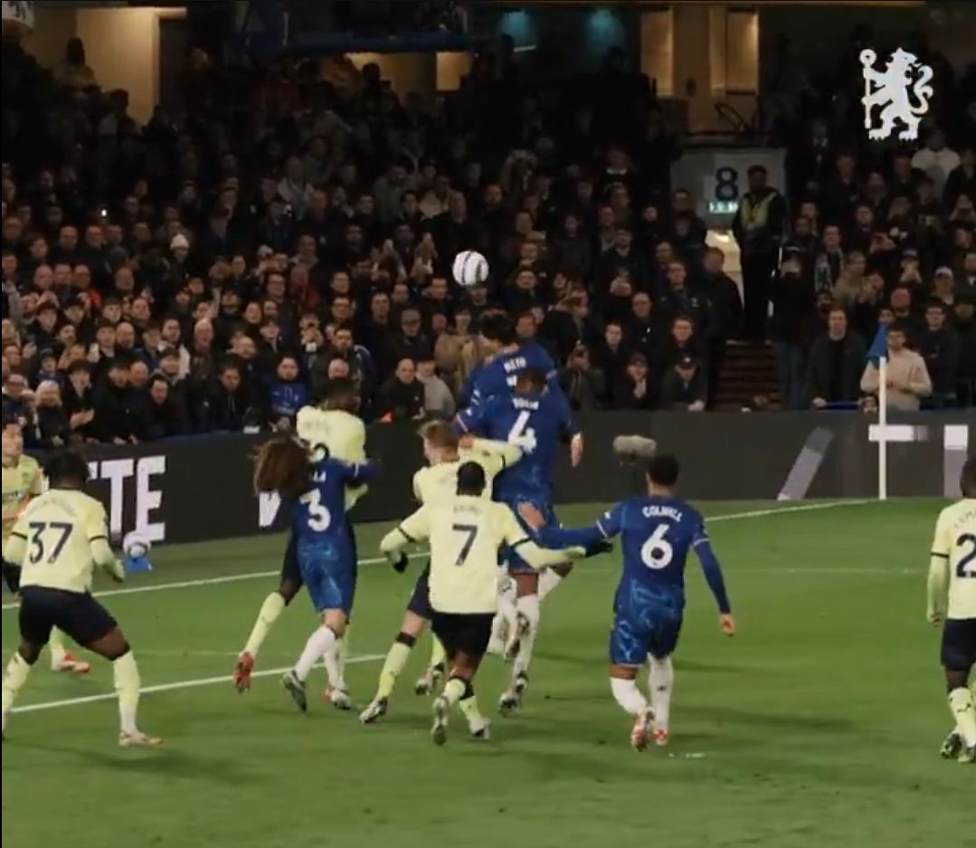 Chelsea score from a set piece routine.