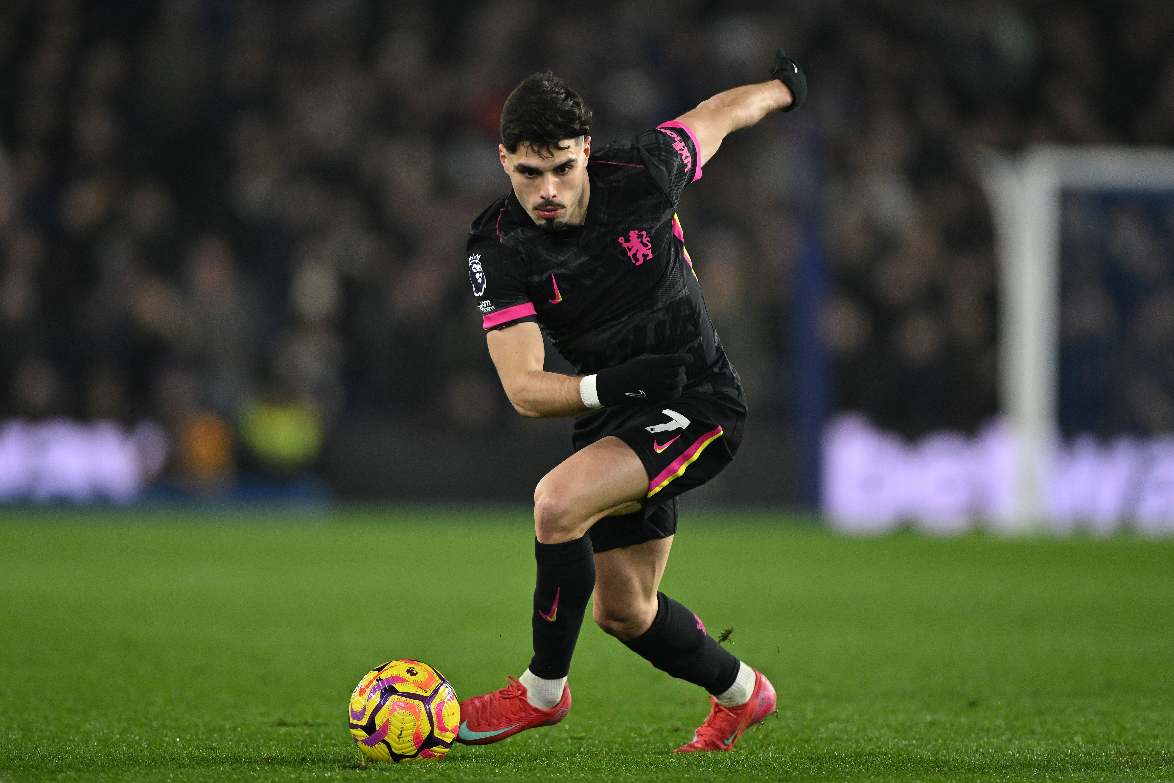 Pedro Neto in action for Chelsea.
