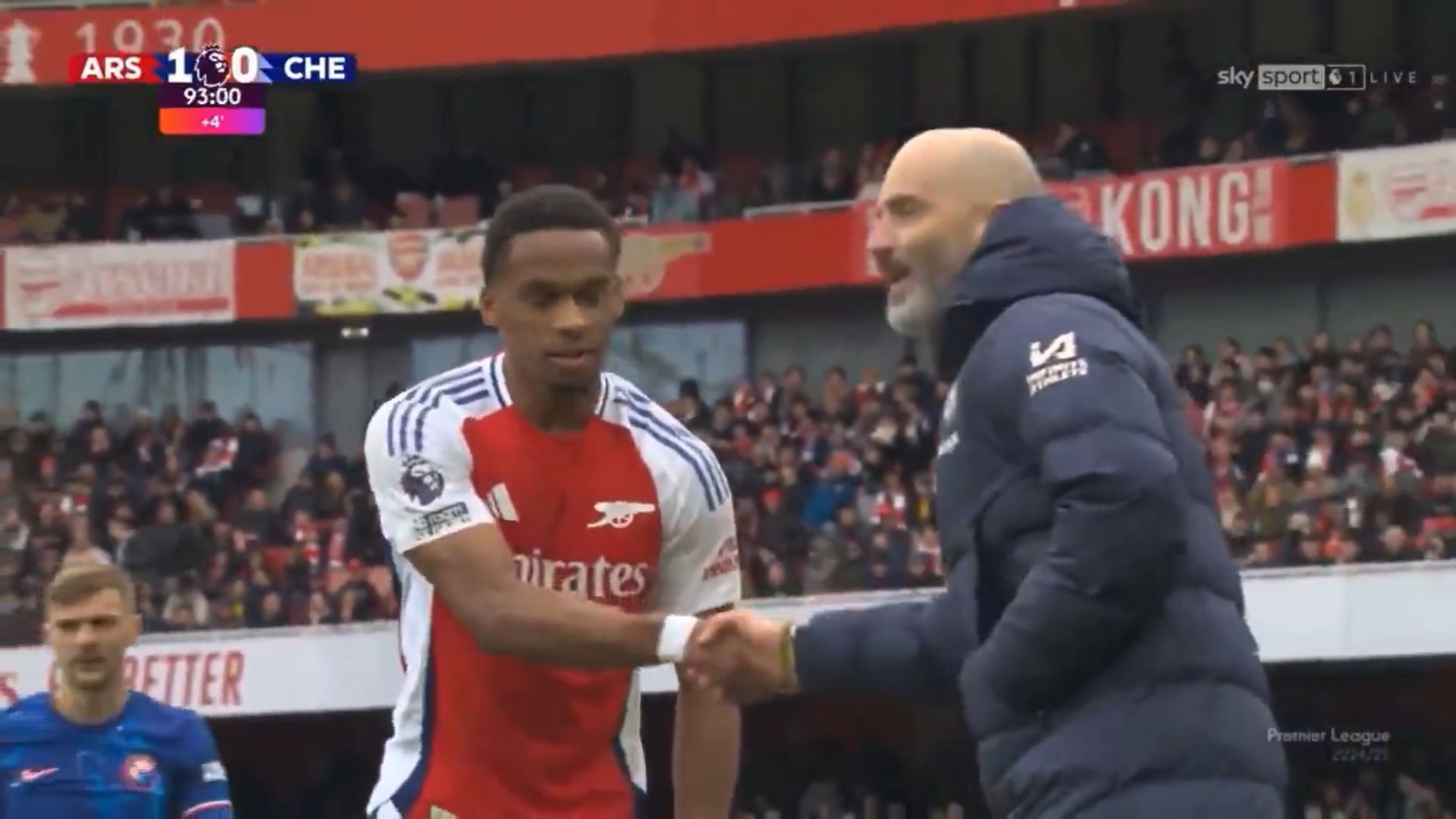 Enzo Maresca handshake with Jurrien Timber.