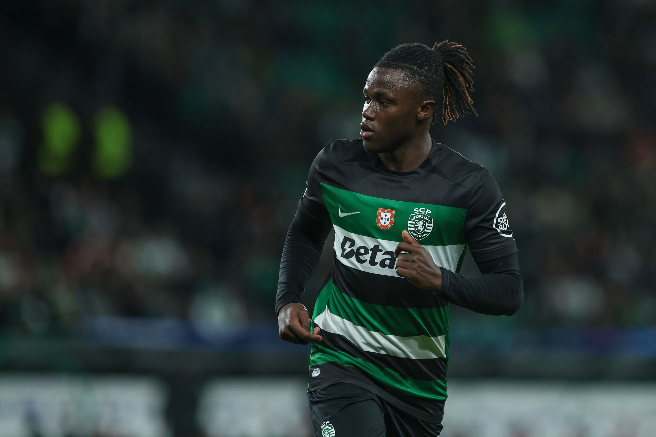 Geovany Quenda playing for Sporting.