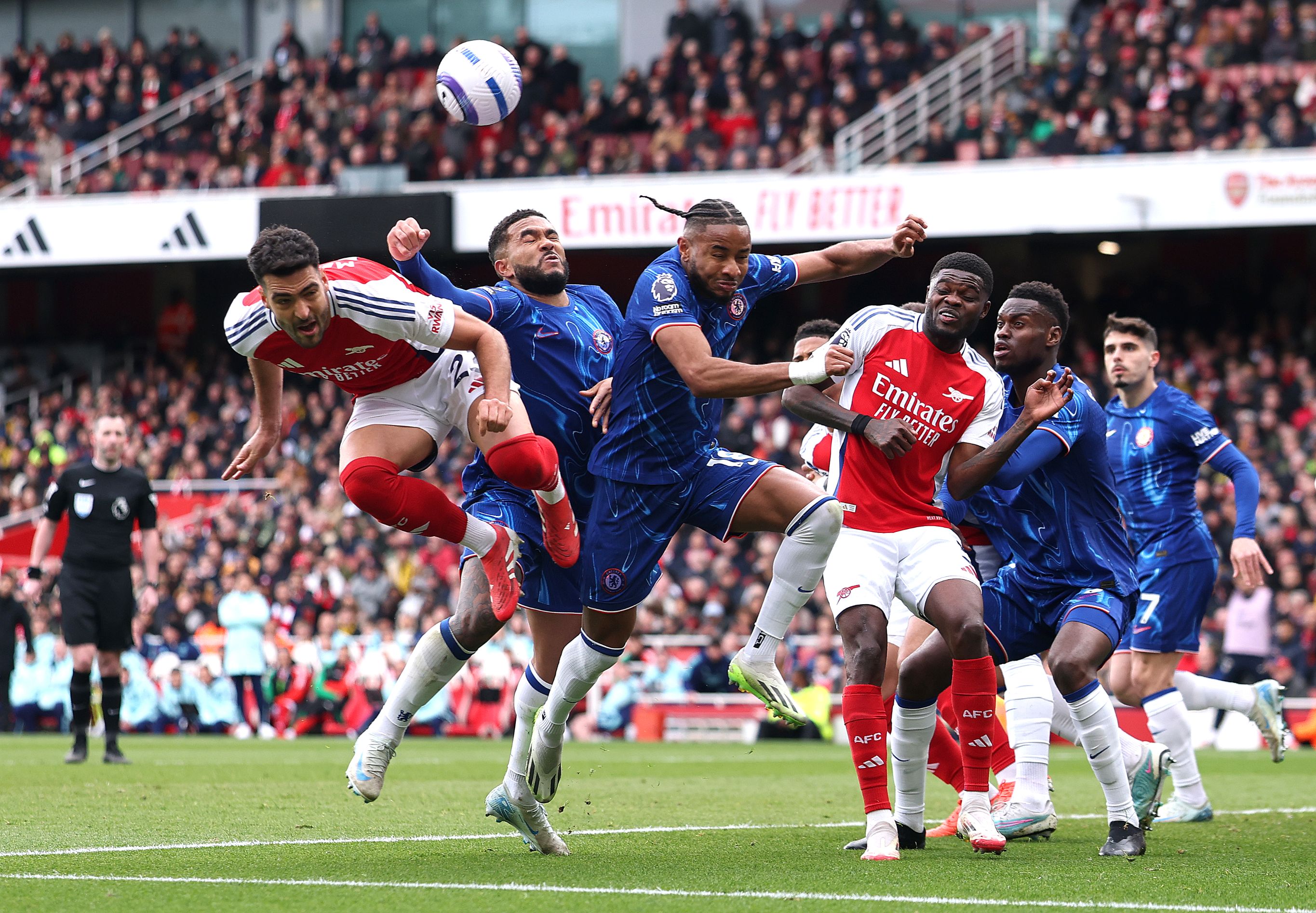 Mikel Merino scores for Arsenal against Chelsea.