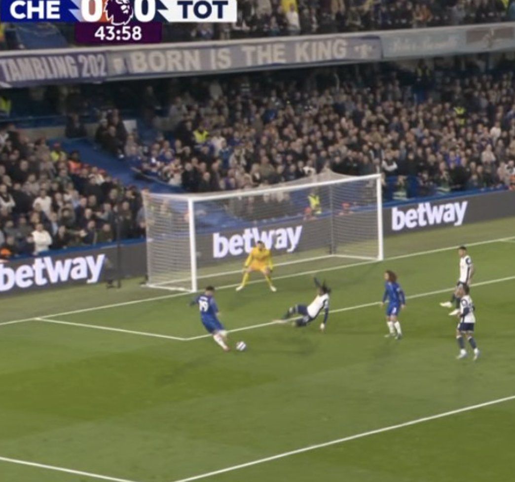 Jadon Sancho finally takes a shot against Tottenham.