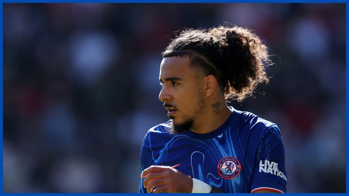 Malo Gusto playing for Chelsea.