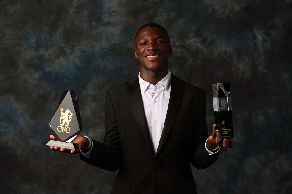 Moises Caicedo with his Player of the Year awards. (Photo by Darren Walsh/Chelsea FC)Moises Caicedo with his Player of the Year awards. (Photo by Darren Walsh/Chelsea FC)