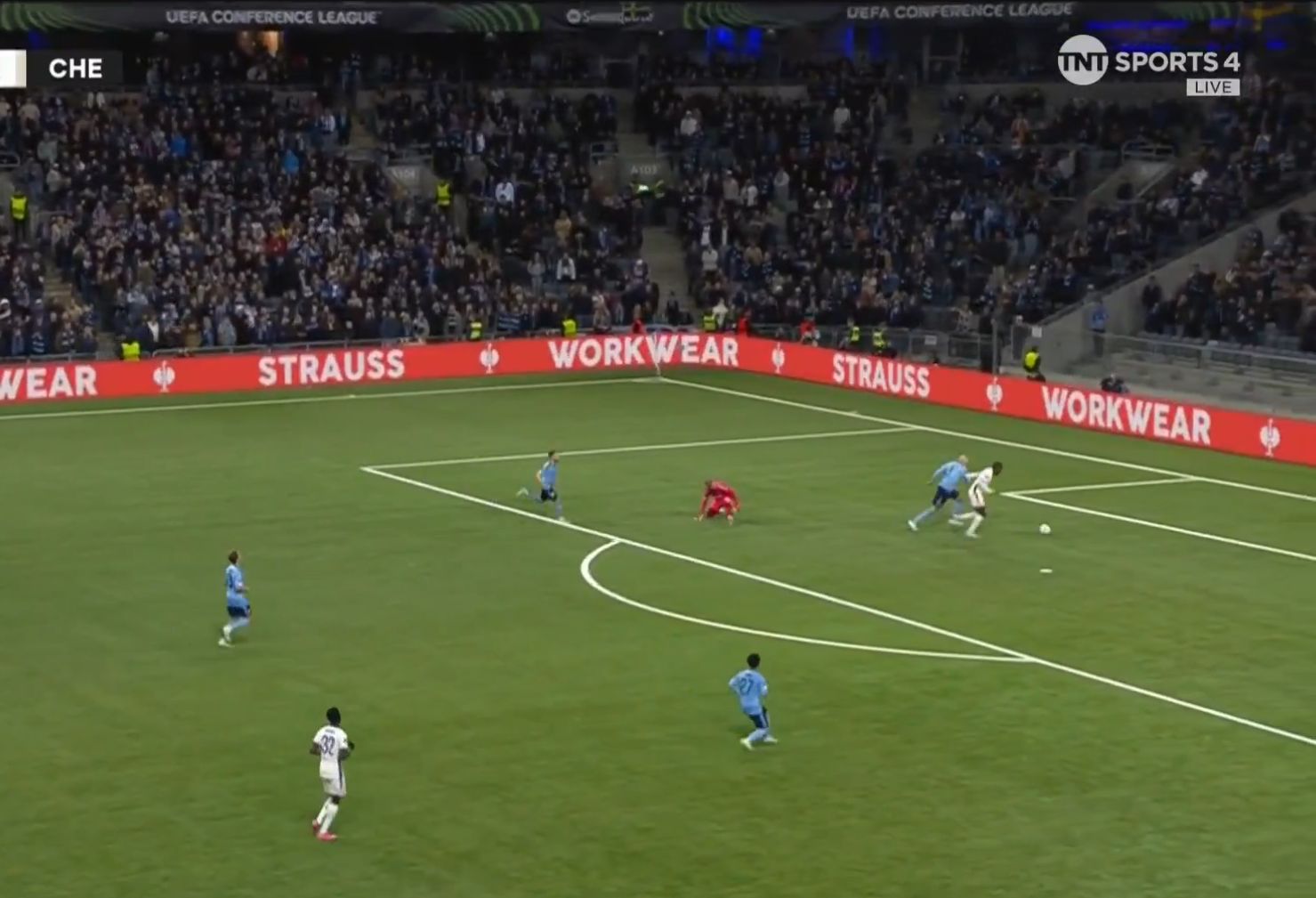 Nicolas Jackson steals the ball to score Chelsea's third goal.
