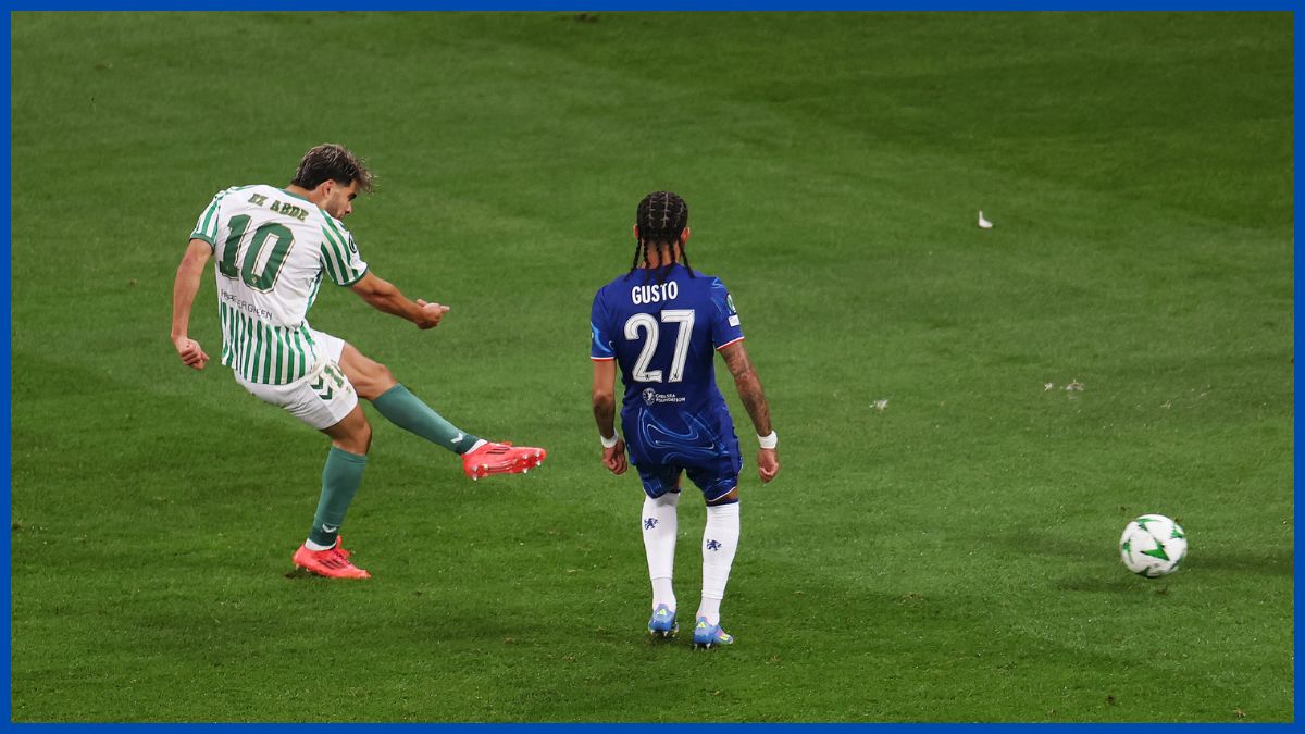 Ez Abde fires in Betis' goal while Malo Gusto watches on.