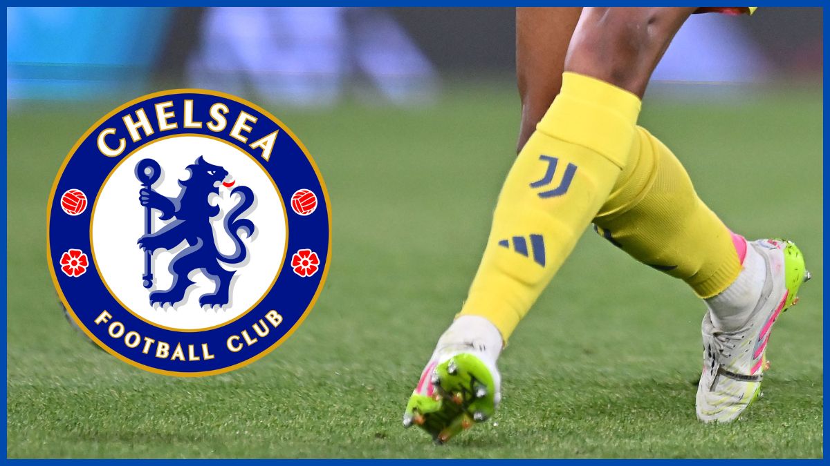 Renato Veiga with a Chelsea logo. (Photo by Alessandro Sabattini/Getty Images)