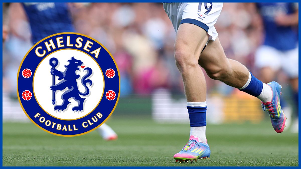 Liam Delap's legs with a Chelsea logo.