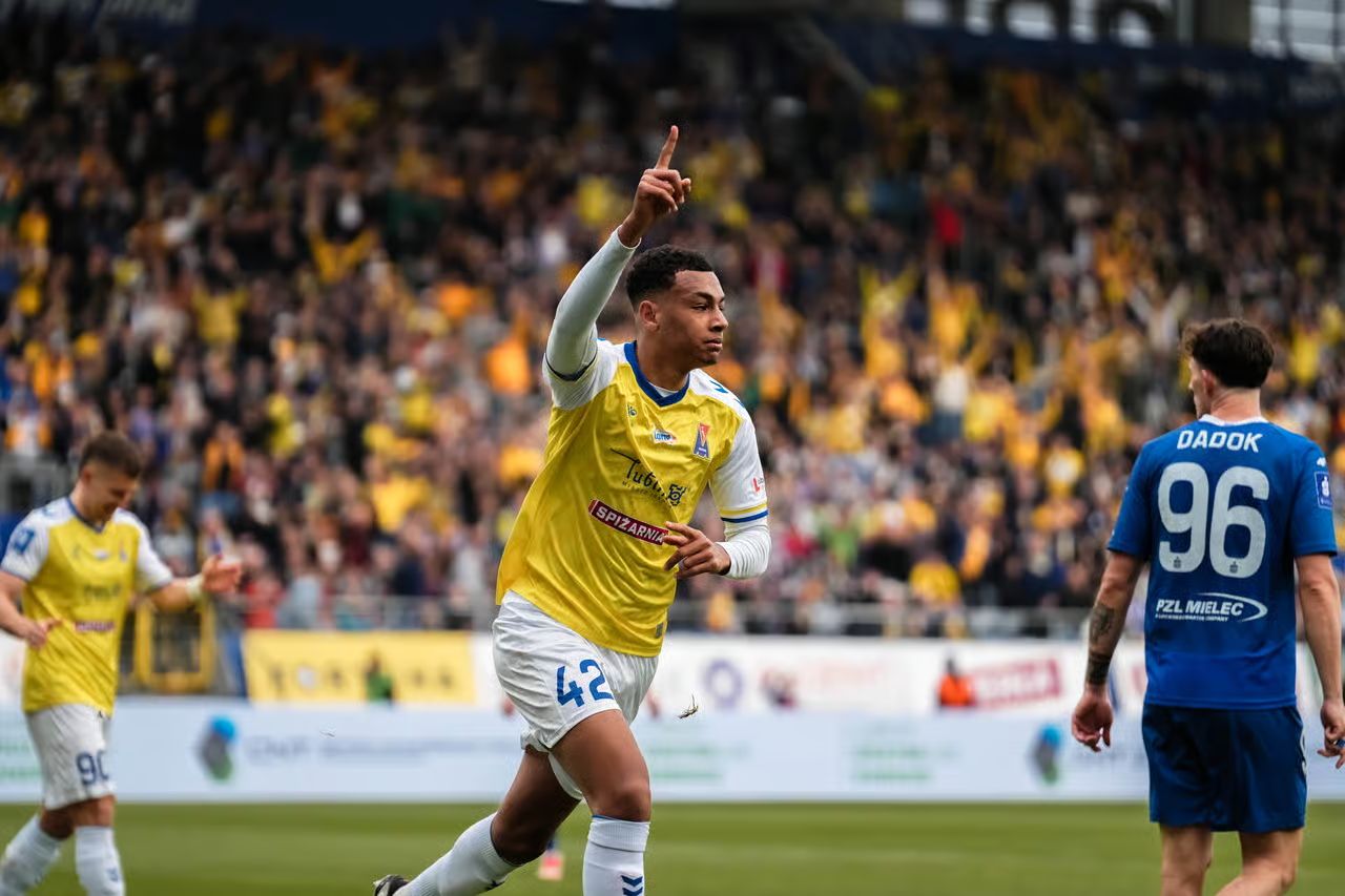 Bright Ede signs scores for Motor Lublin.
