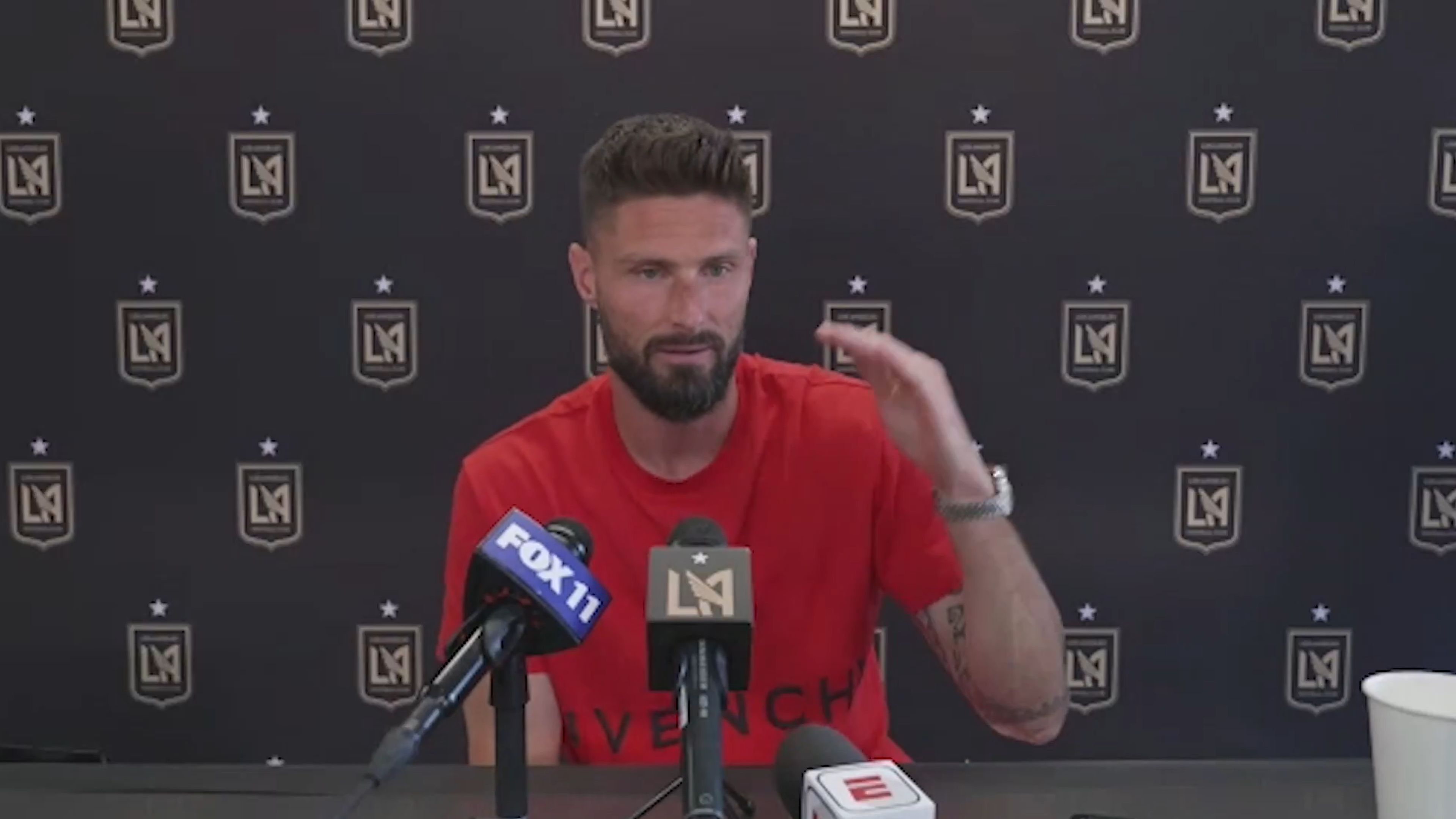 Olivier Giroud speaks on Liam Delap.