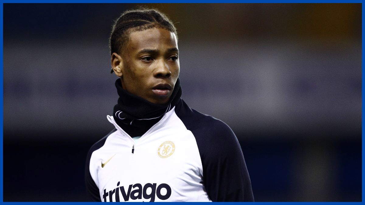 Ishe-Samuels-Smith trains with the first team.