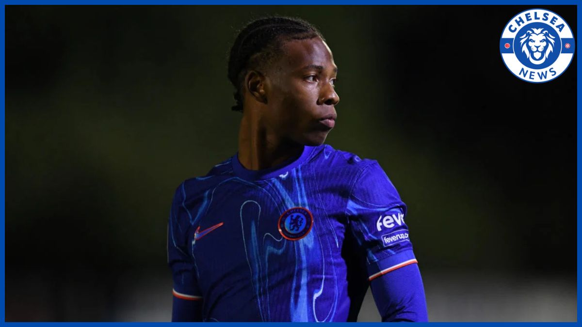 Ishe Samuels-Smith playing for Chelsea's youth team.