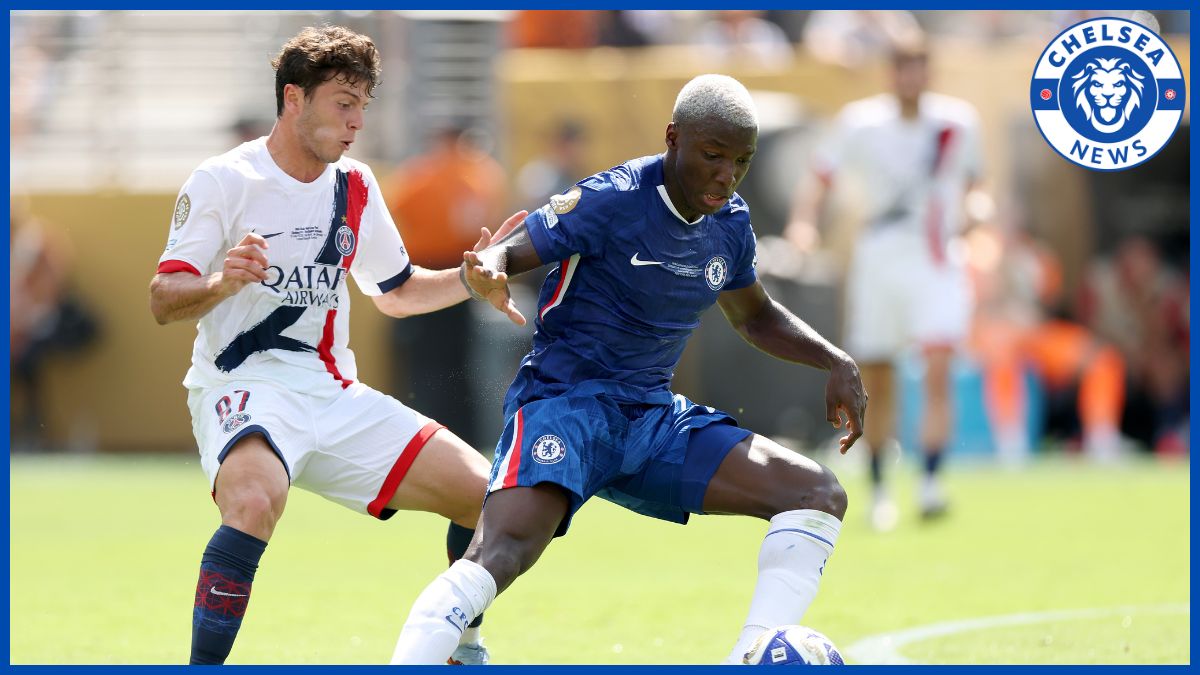 Moises Caicedo holds off Joao Neves.