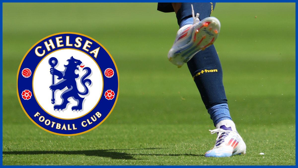 Kendry Paez with a Chelsea logo.