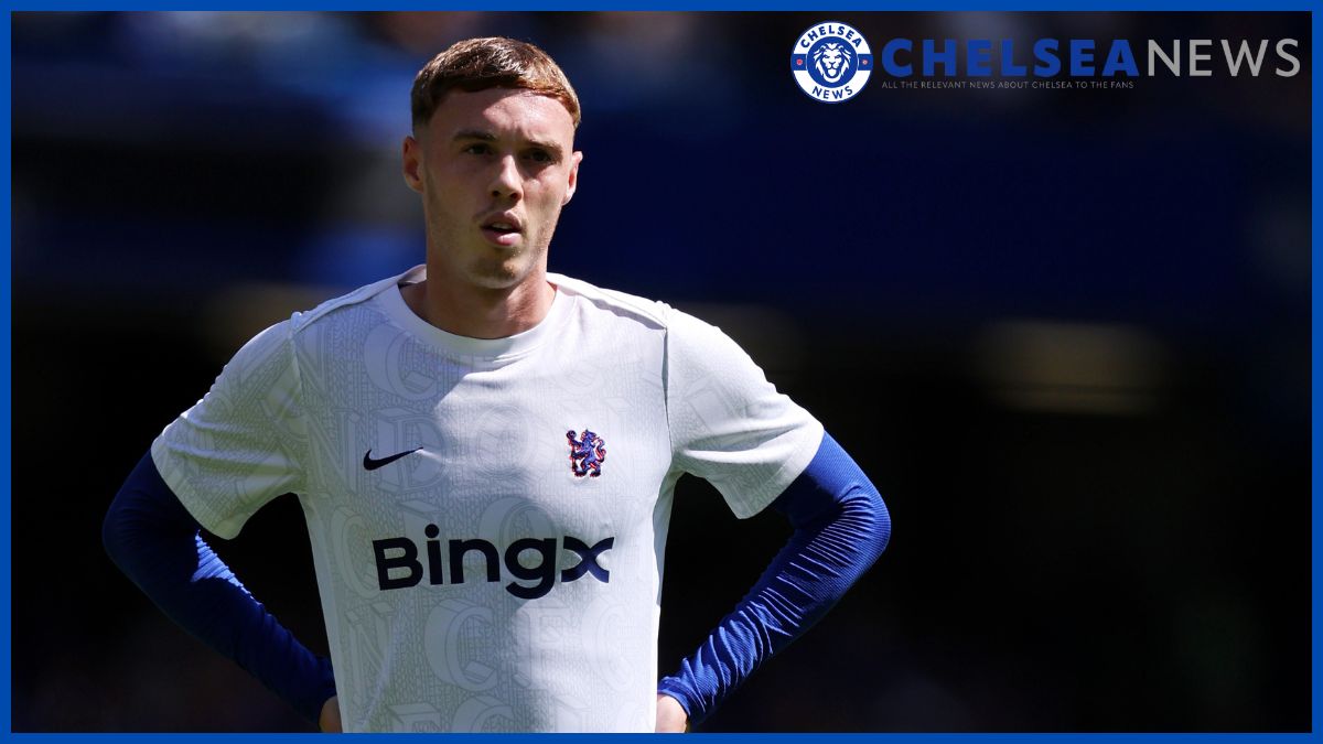 Cole Palmer in Chelsea warmups.