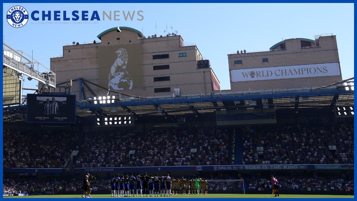 O Chelsea exibiu seu novo campeão mundial Banner.