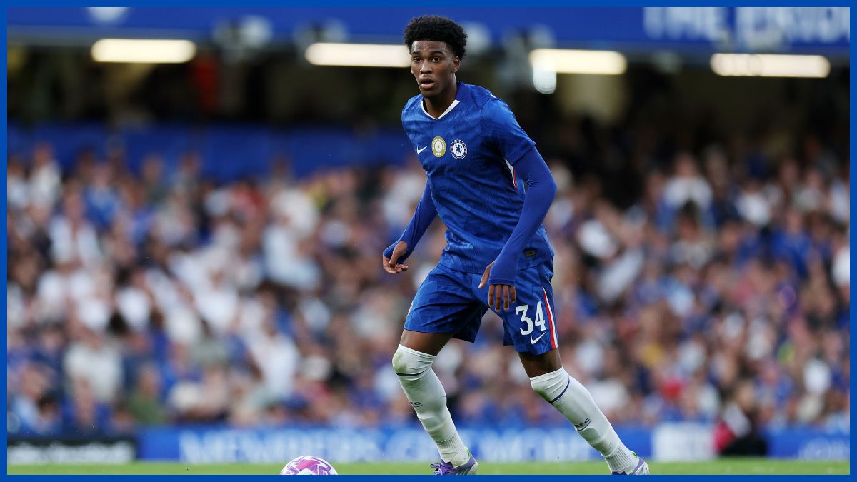 Josh Acheampong playing for Chelsea.