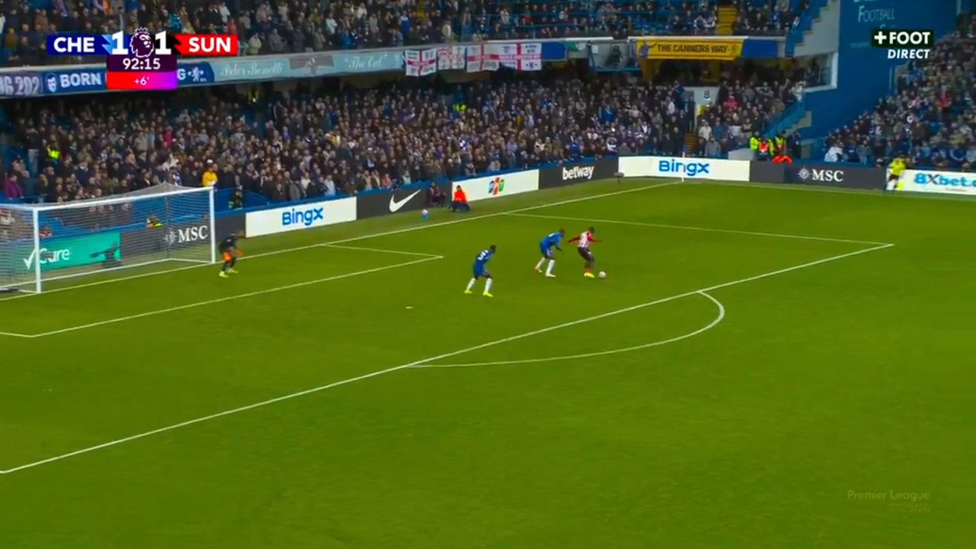 Chelsea 2 on 1 and still concede.