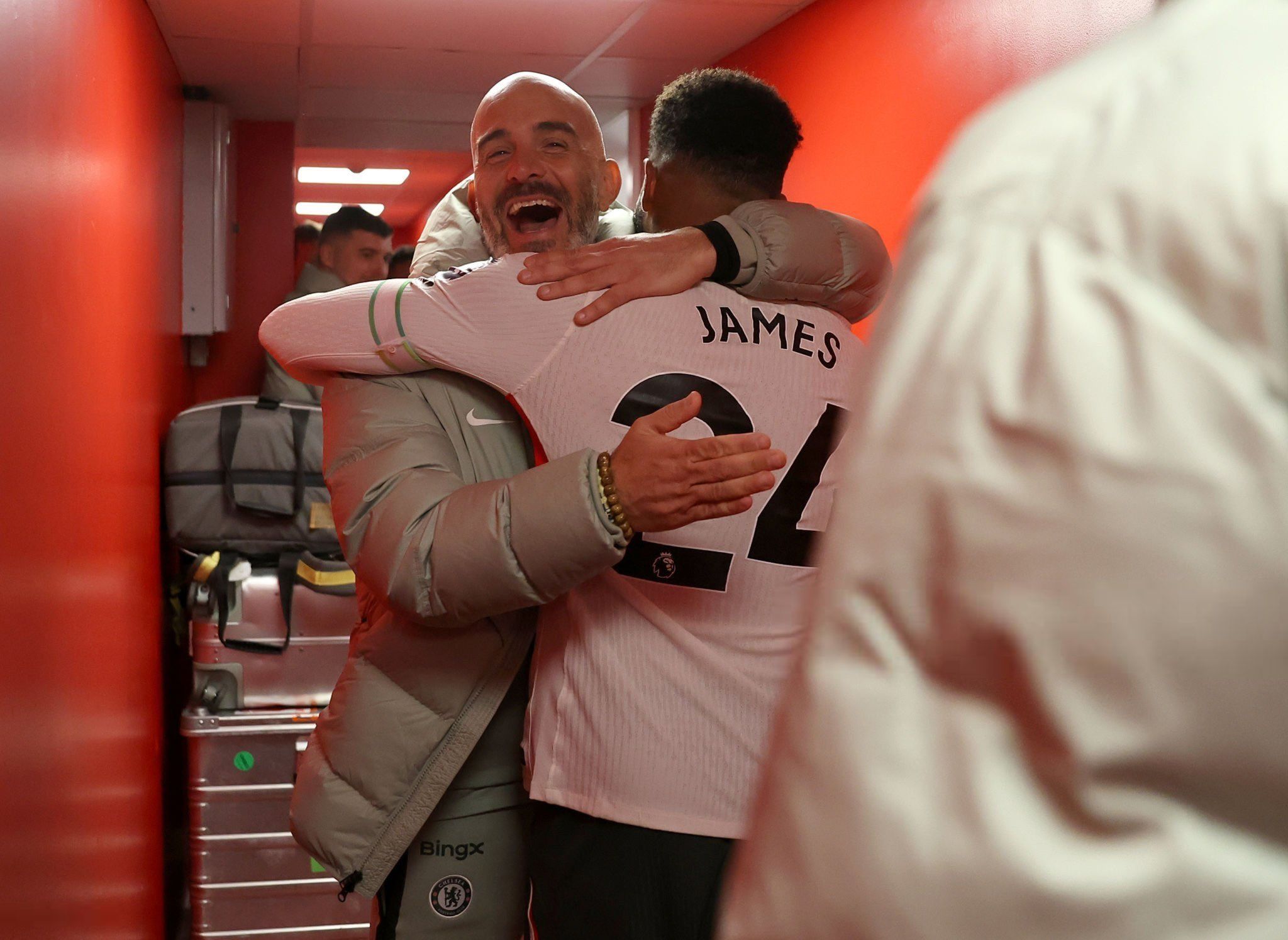 Enzo Maresca with Reece James in the tunnel at Nottingham Forest.