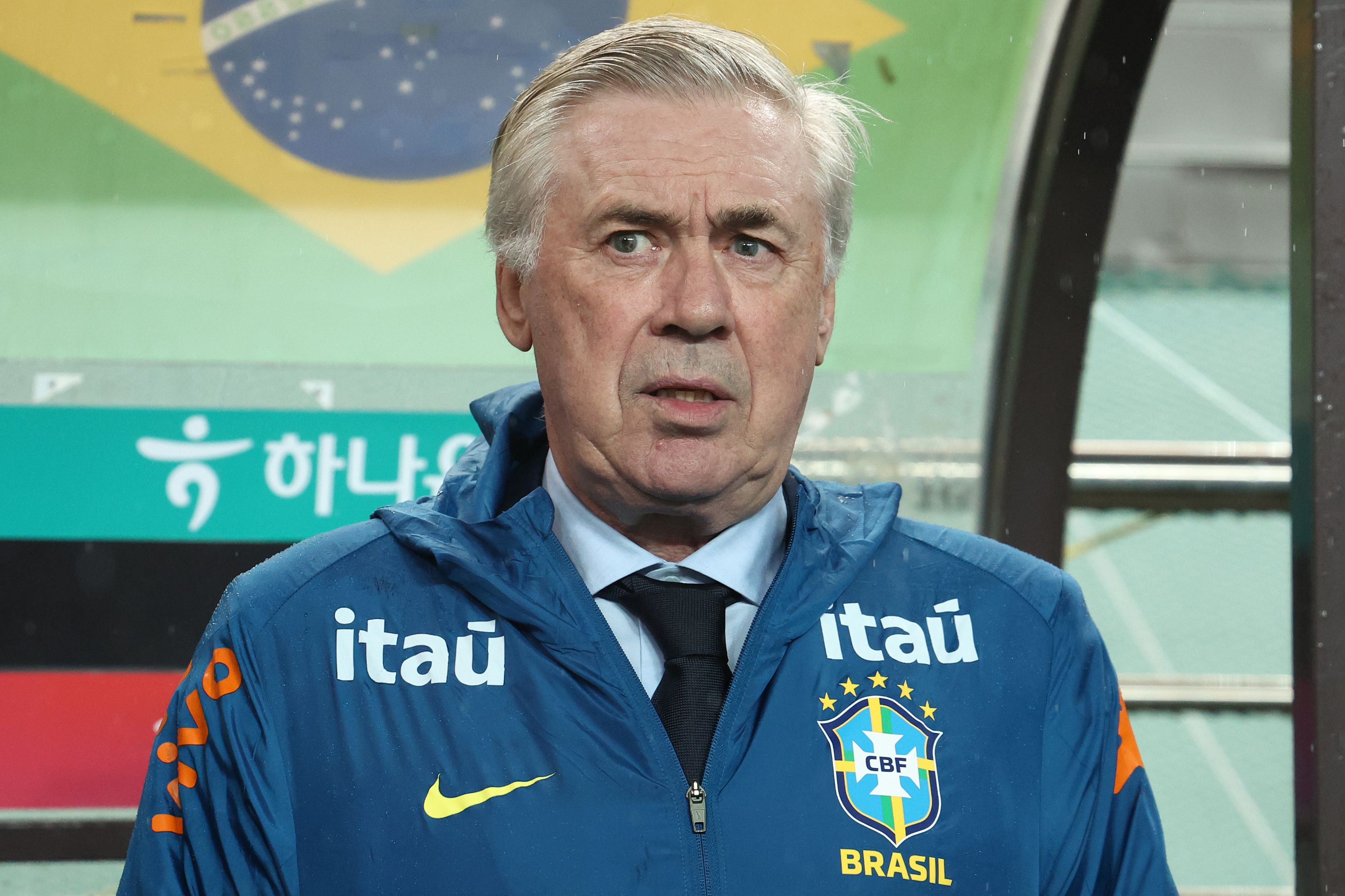 Carlo Ancelotti on the bench for Brazil.