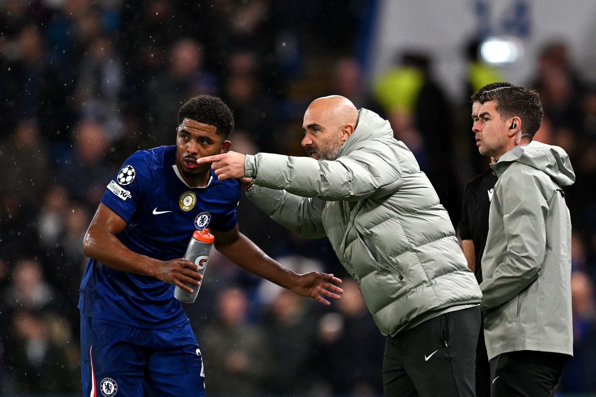 Enzo Maresca passes on instructions to Wesley Fofana.