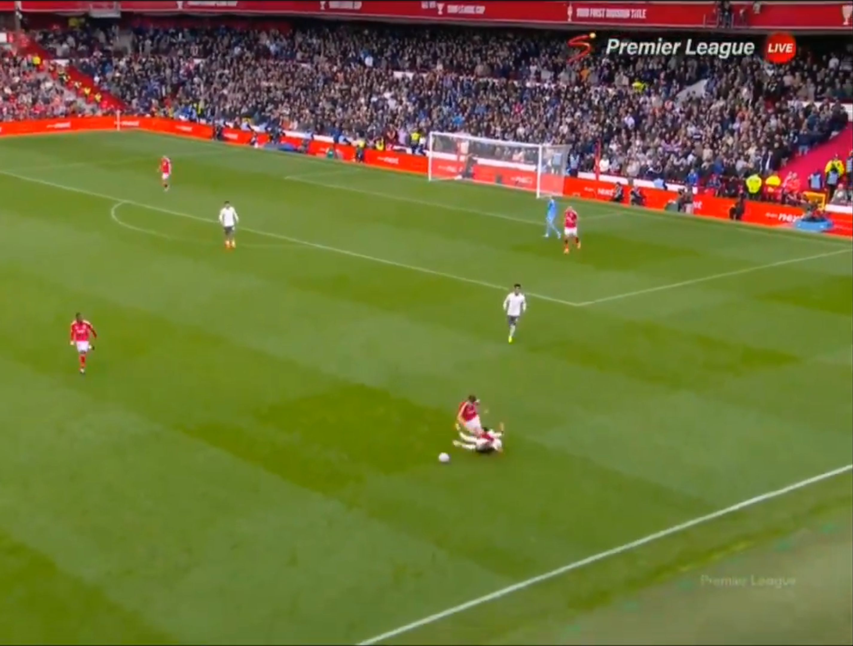 Malo Gusto's silly red card.