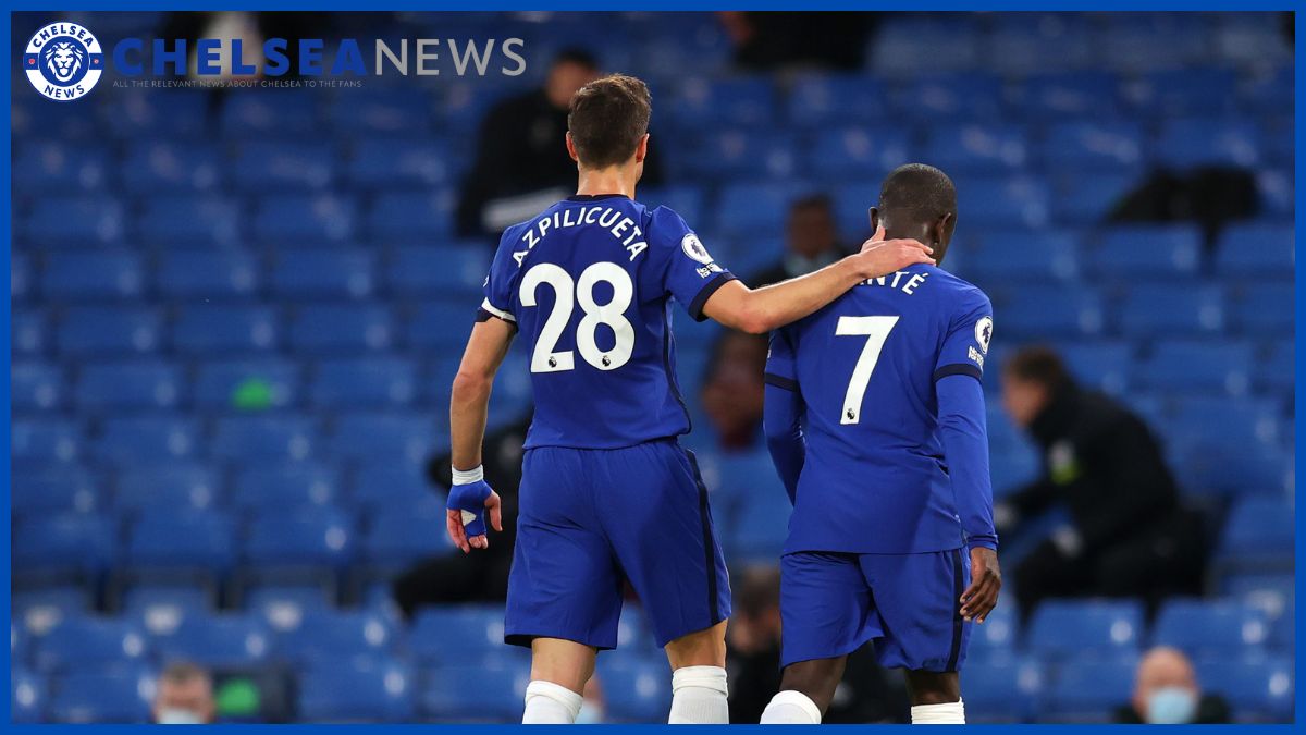 Cesar Azpilicueta and N'Golo Kante on the pitch.