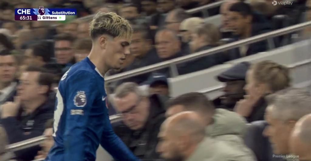 Alejandro Garnacho looks frustrated as he's taken off against Tottenham.