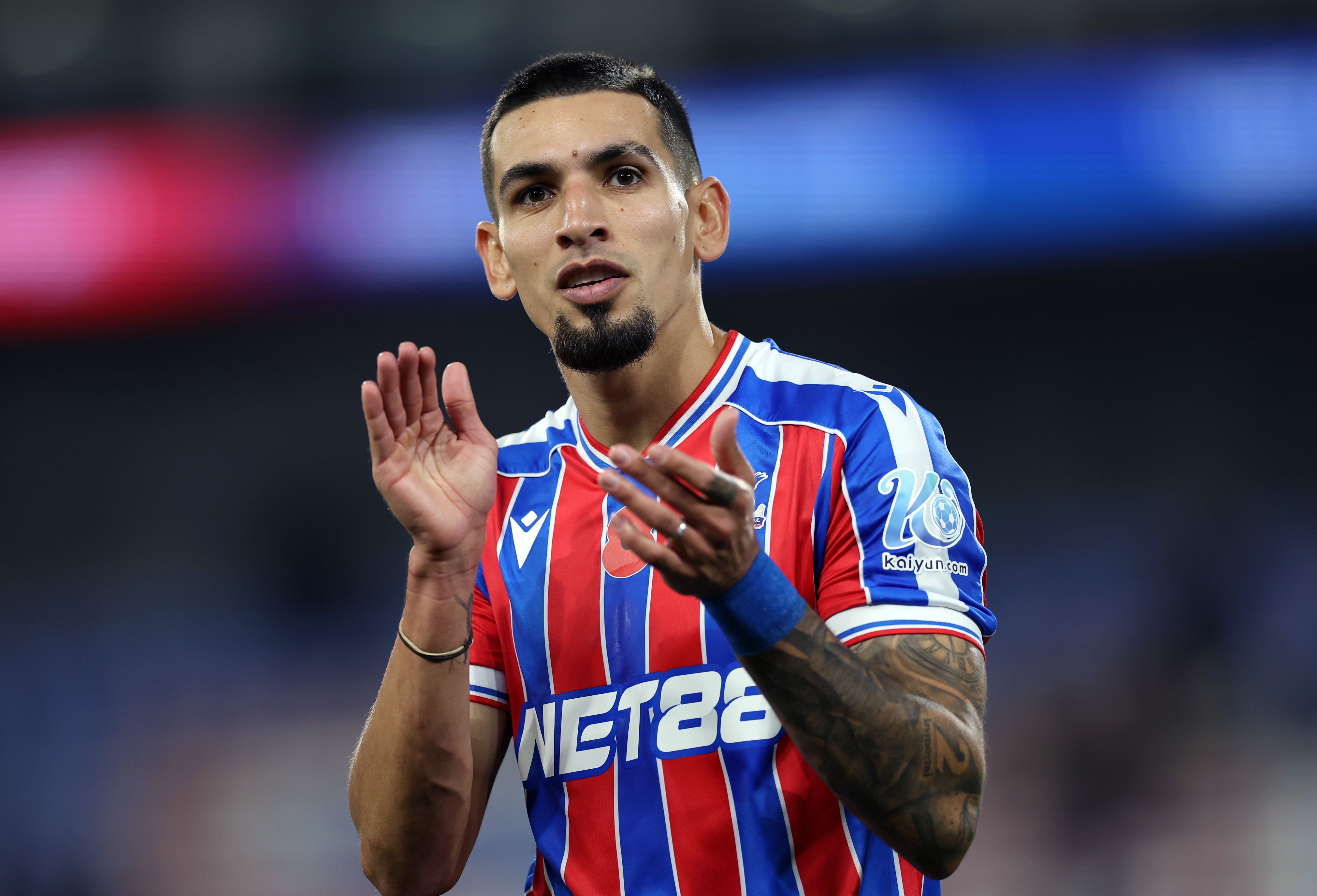 Daniel Munoz in action for Crystal Palace.