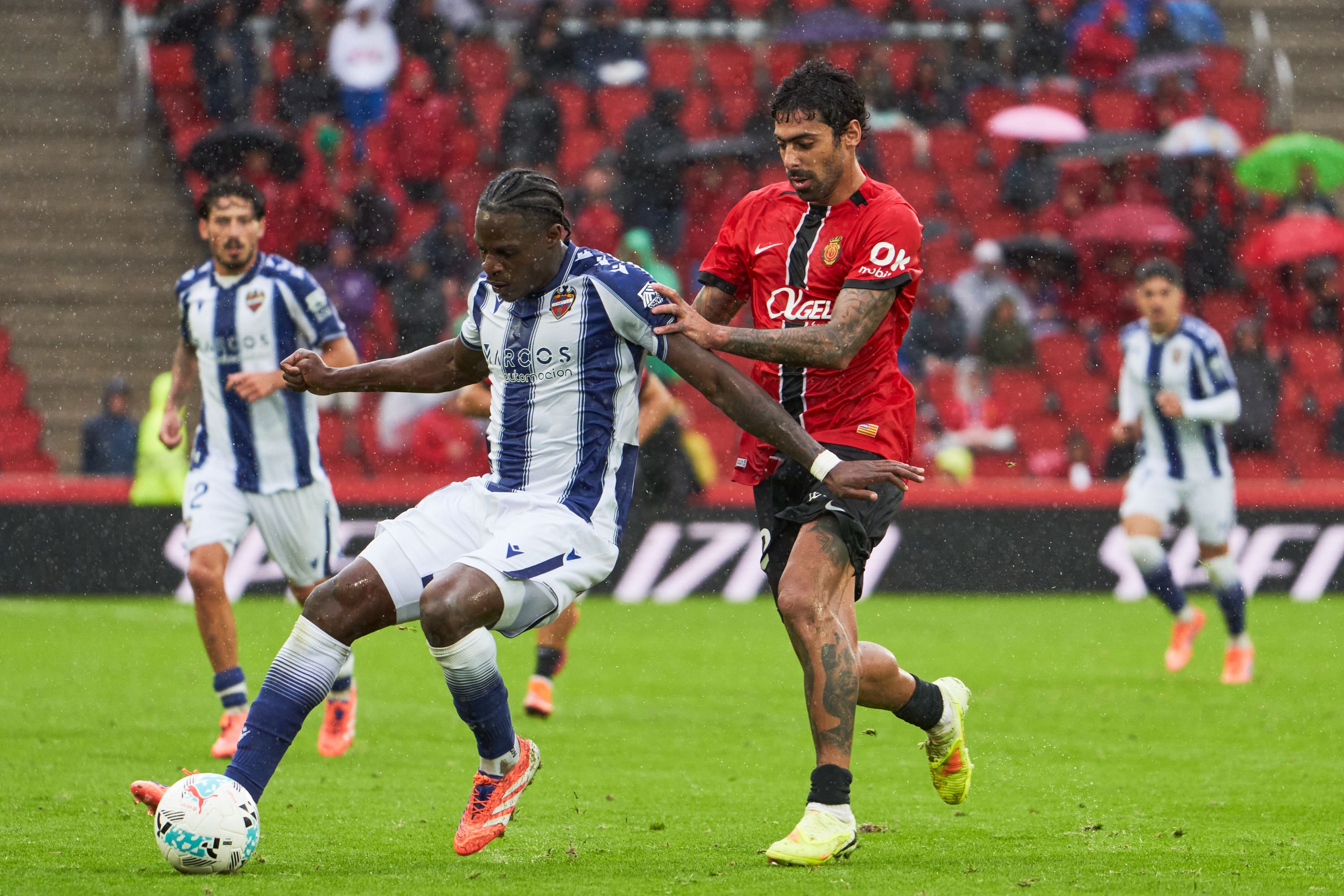 Etta Eyong in action for Levante.