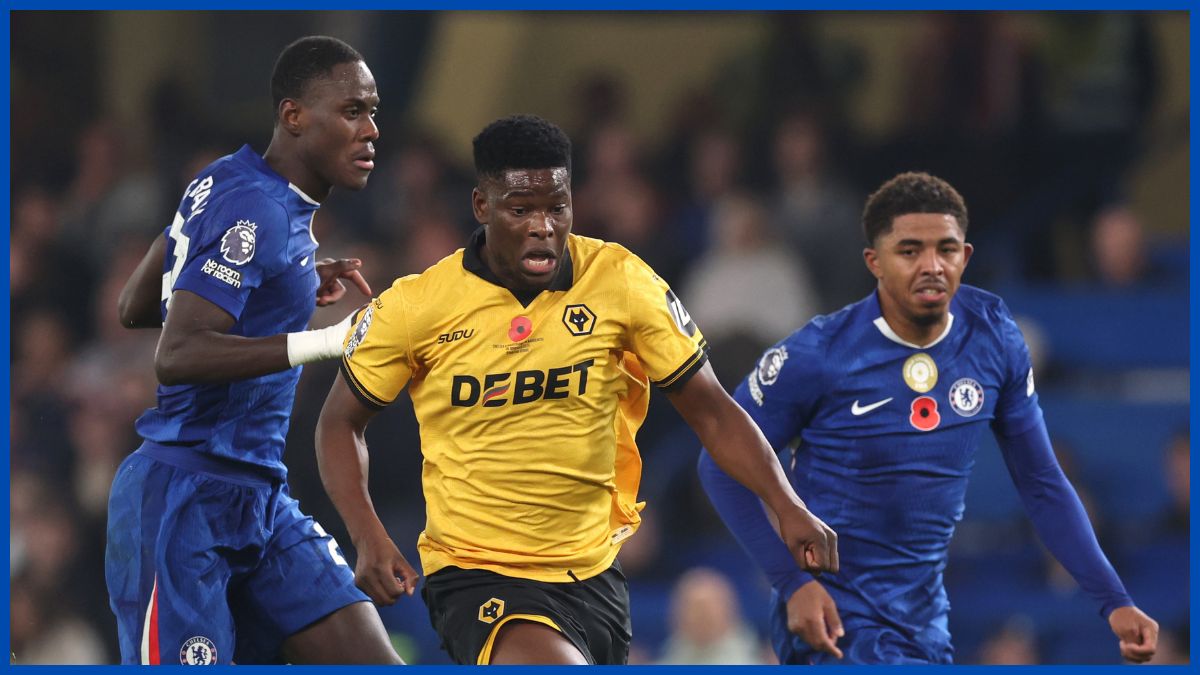 Trevoh Chalobah y Wesley Fofana persiguen a Marshall Munetsi en la victoria del Chelsea sobre los Wolves.