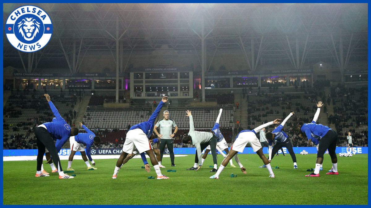 Chelsea warm up in Baku.
