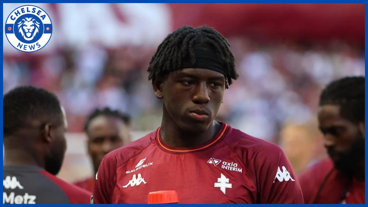 Brian Madjo playing for Metz.