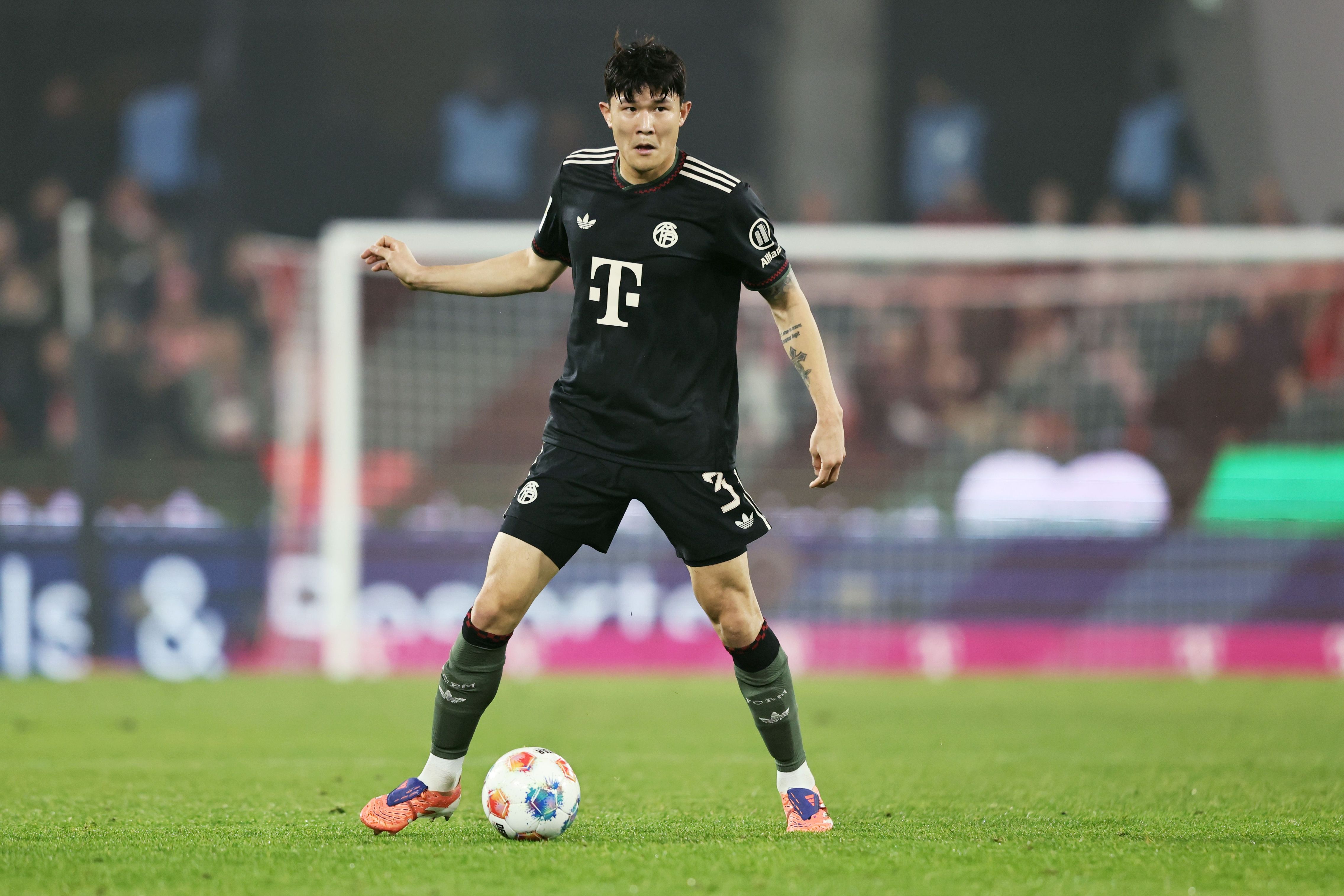 Kim Min-jae in action for Bayern Munich.