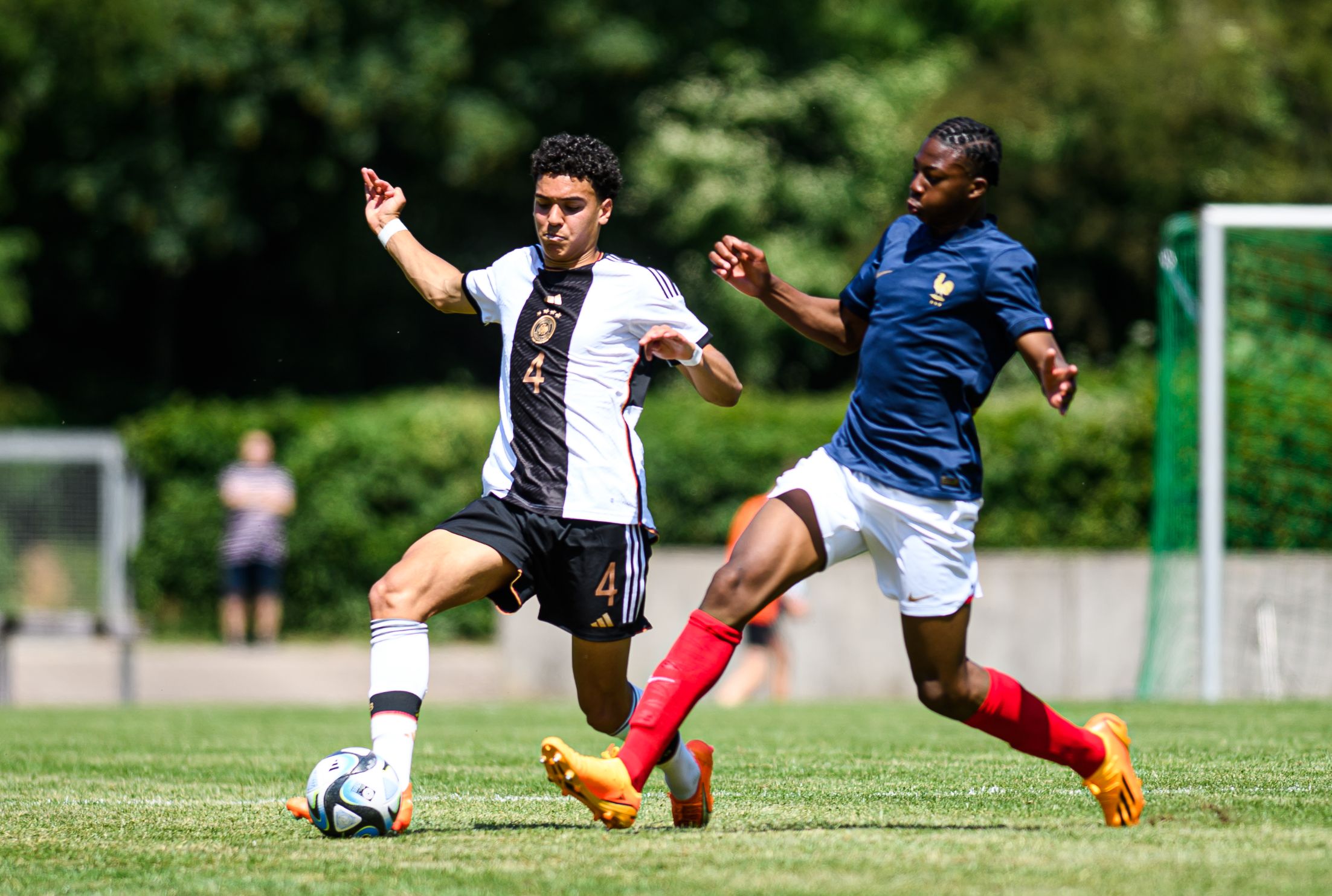 Mohamed Kader Meïté in action for France Under-16s.
