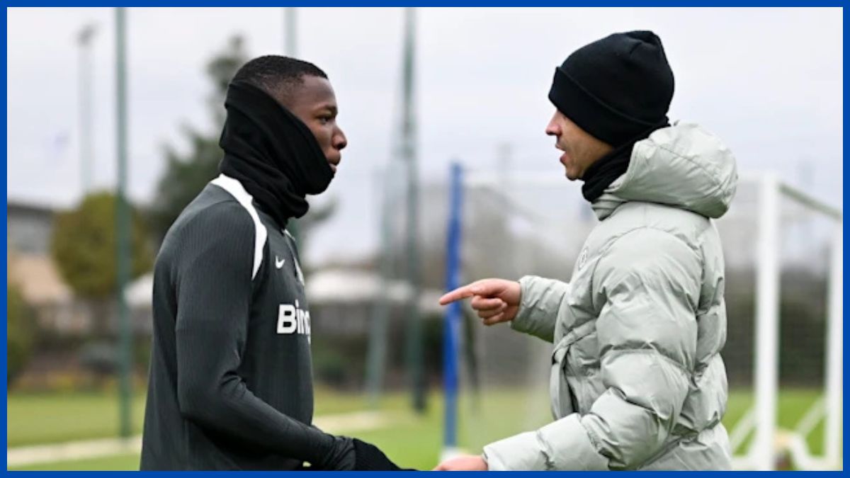 Liam Rosenior in training with Moises Caicedo.