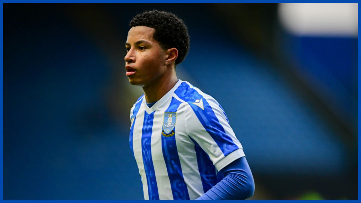 Yisa Alao playing for Sheffield Wednesday.