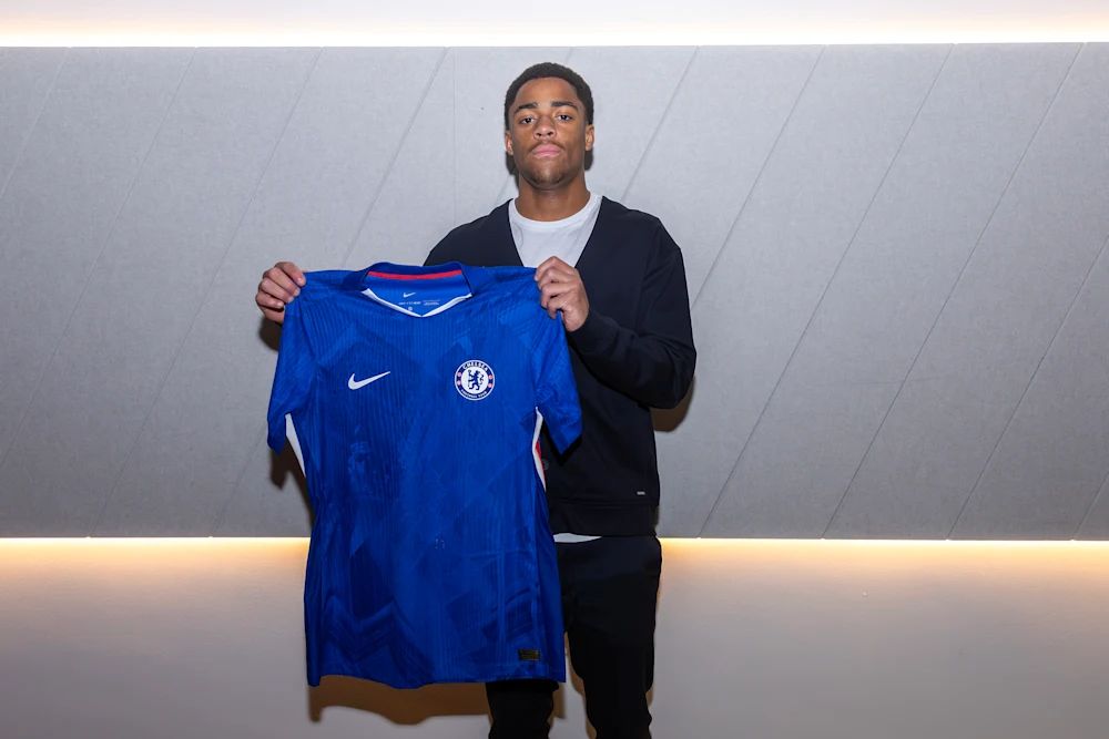 Ryan Kavuma-McQueen signs Chelsea contract.